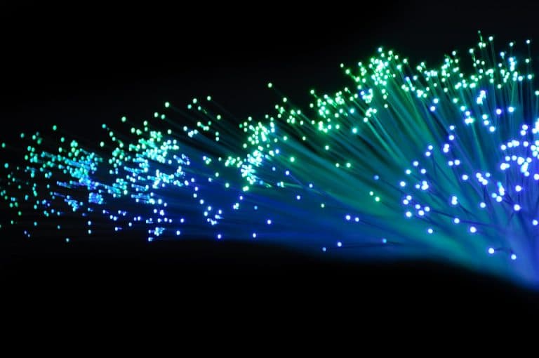 Offre fibre : quel est le principe de fonctionnement de la fibre optique ?