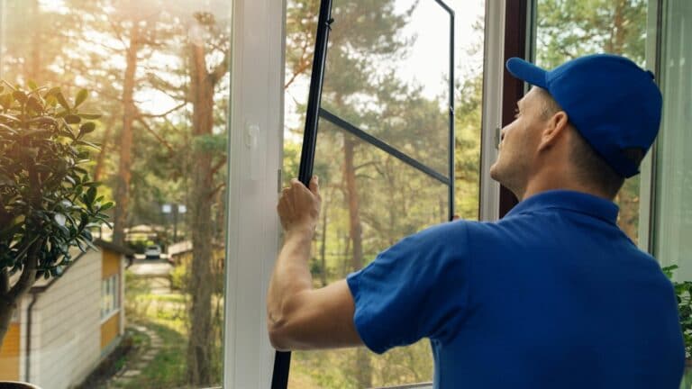 Profitez de l’air et de la lumière sans les moustiques grâce à une moustiquaire