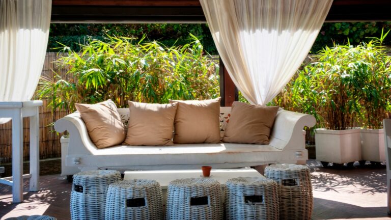 Quel mobilier est indispensable dans votre jardin ? N’oubliez rien !