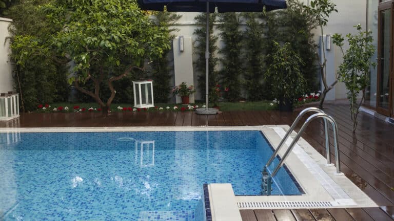 Les avantages d'avoir une piscine extérieure