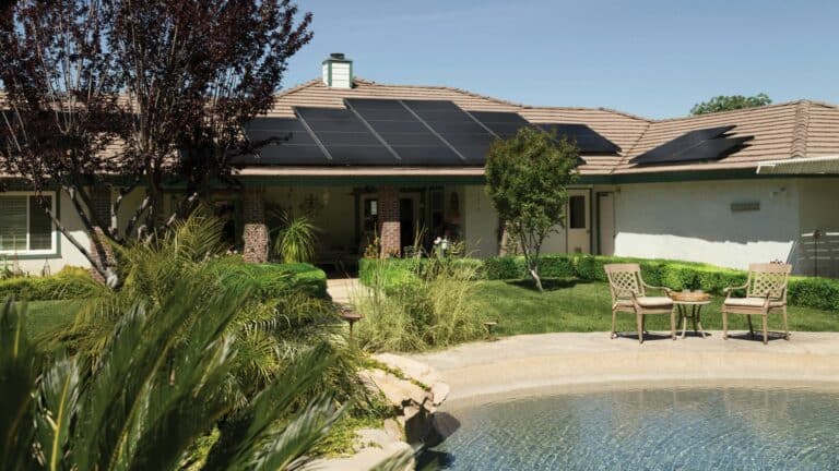 Peut-on chauffer une piscine avec des panneaux solaires ?