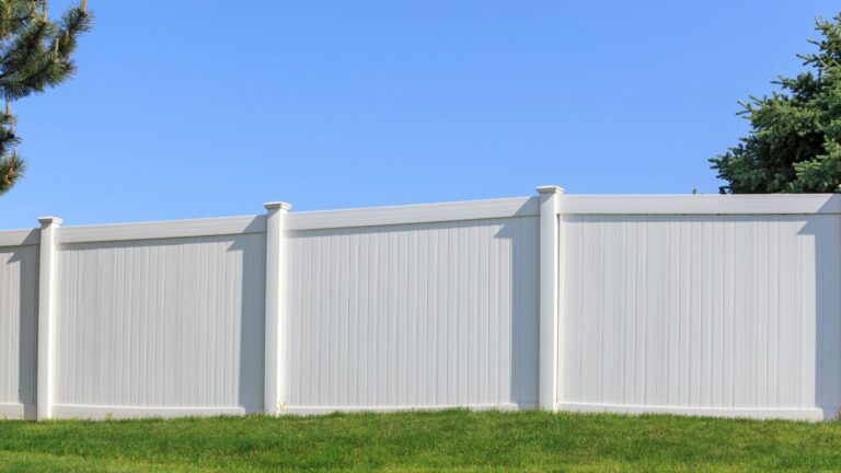 cloture en bois composite