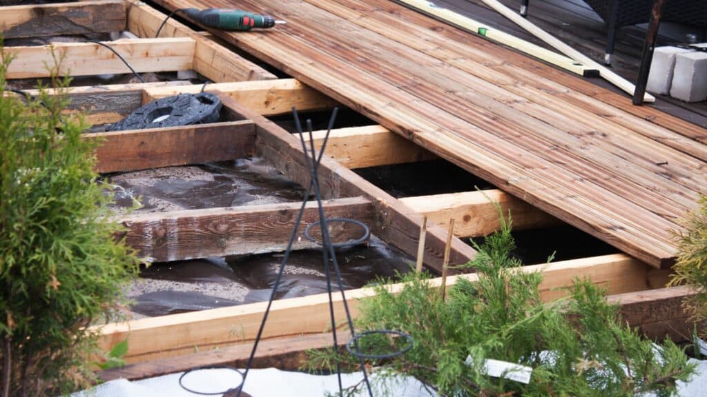 Construire une terrasse sans dalle béton les astuces à connaître