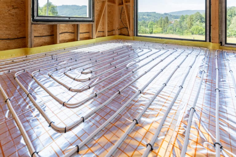 Comprendre l’épaisseur d’un plancher chauffant pour un confort optimal