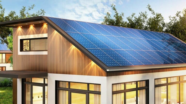 Produire son électricité solaire, valoriser son bien immobilier et réduire son empreinte carbone : le guide
