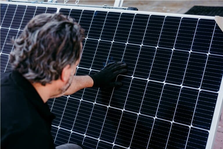 Investir judicieusement pour une rénovation durable : Prix des panneaux solaires