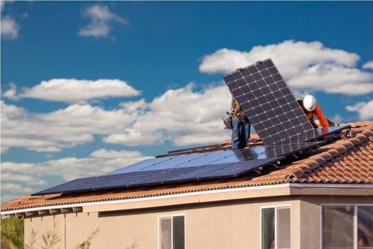 Optimisation énergétique : comment réduire les coûts grâce à l’installation de panneaux solaires