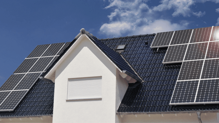 Quel est le prix des panneaux solaires pour une maison de 150 m² ?